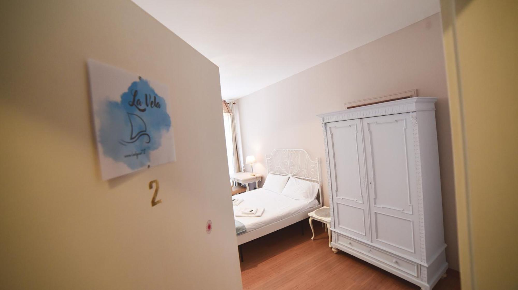 Barcolana Lodge - Hostel Trieste Bagian luar foto