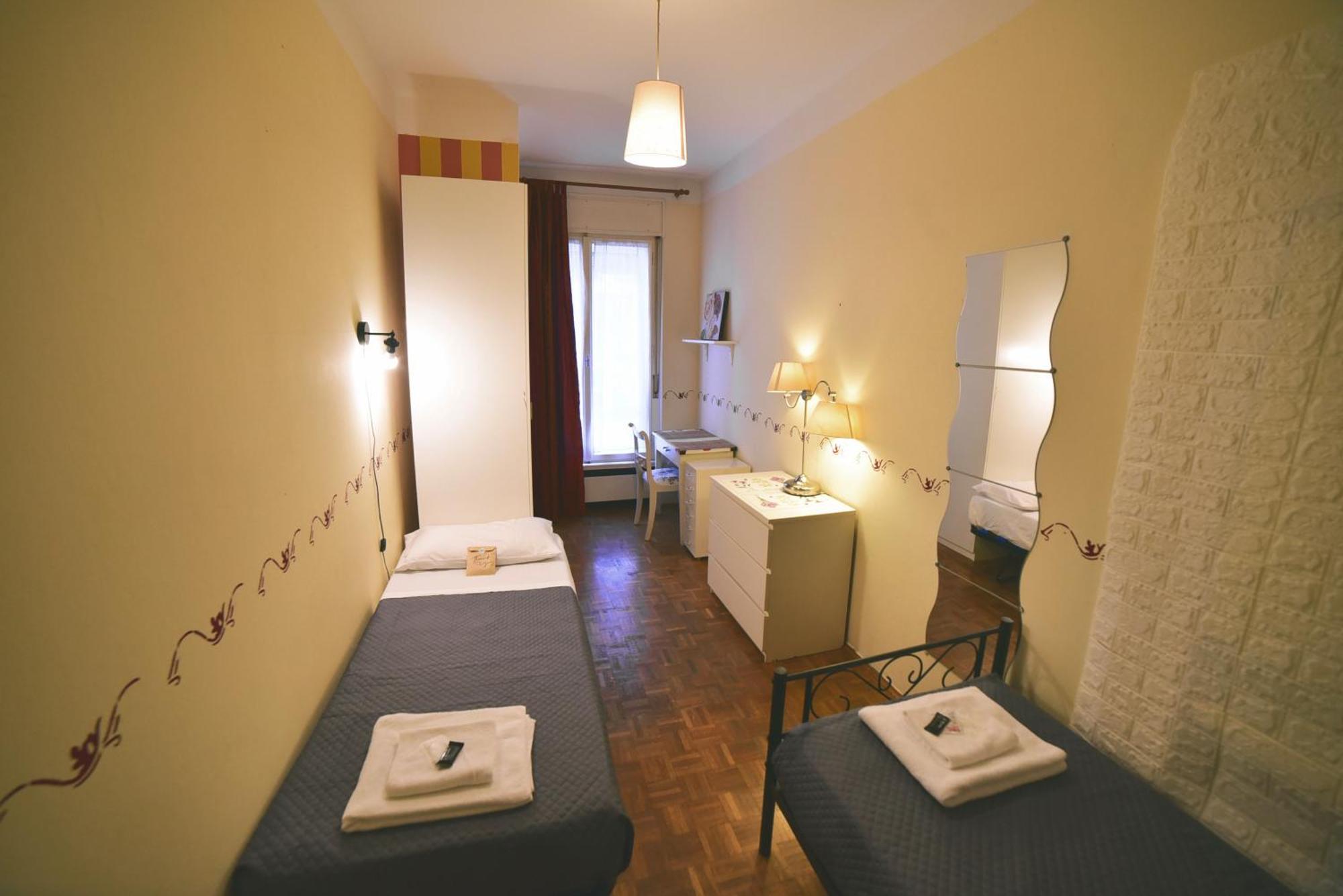 Barcolana Lodge - Hostel Trieste Bagian luar foto