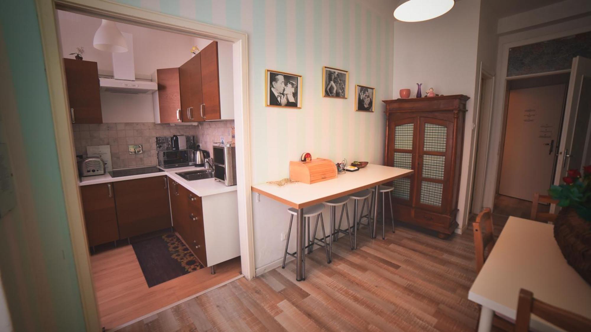 Barcolana Lodge - Hostel Trieste Bagian luar foto