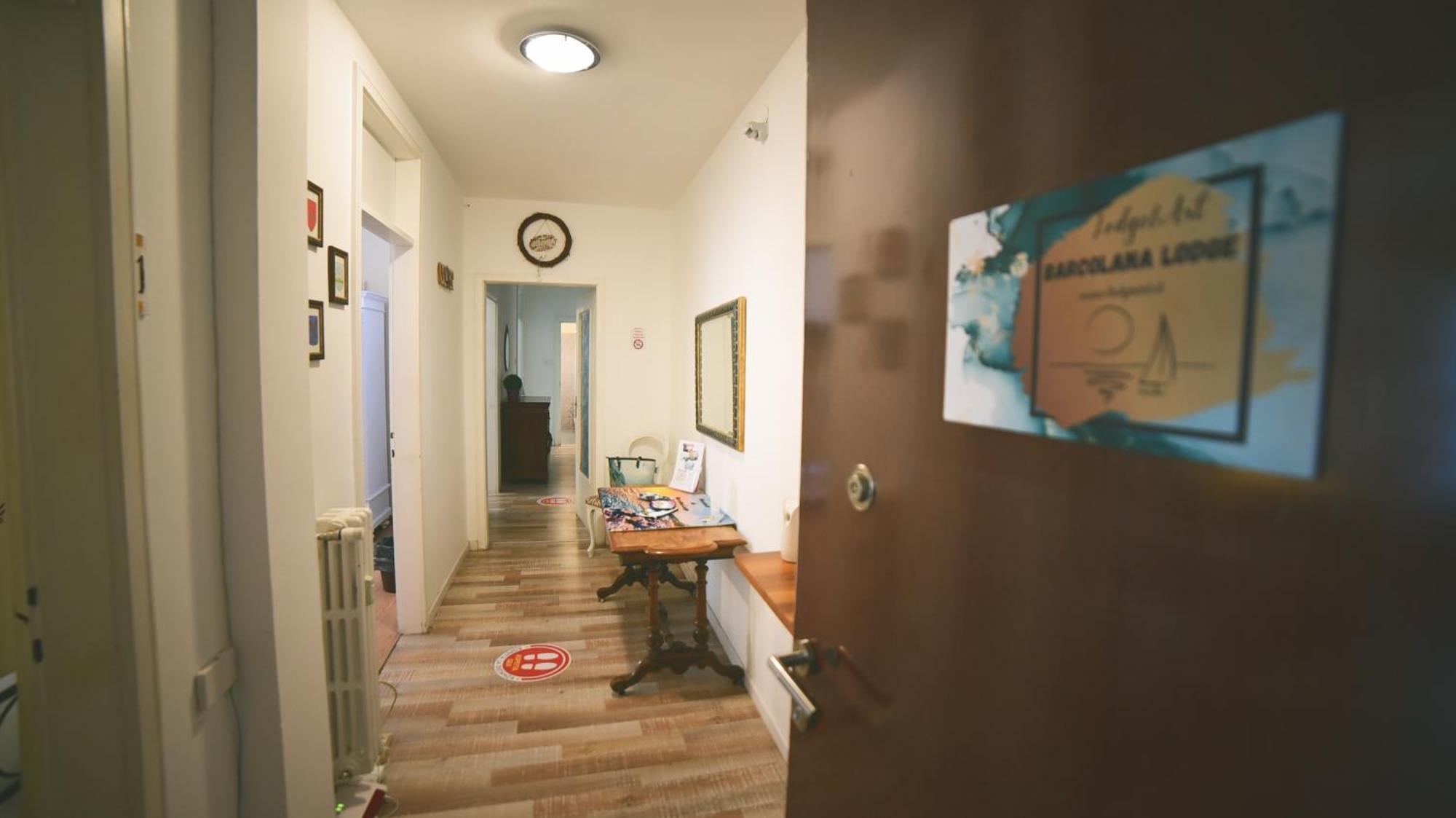 Barcolana Lodge - Hostel Trieste Bagian luar foto