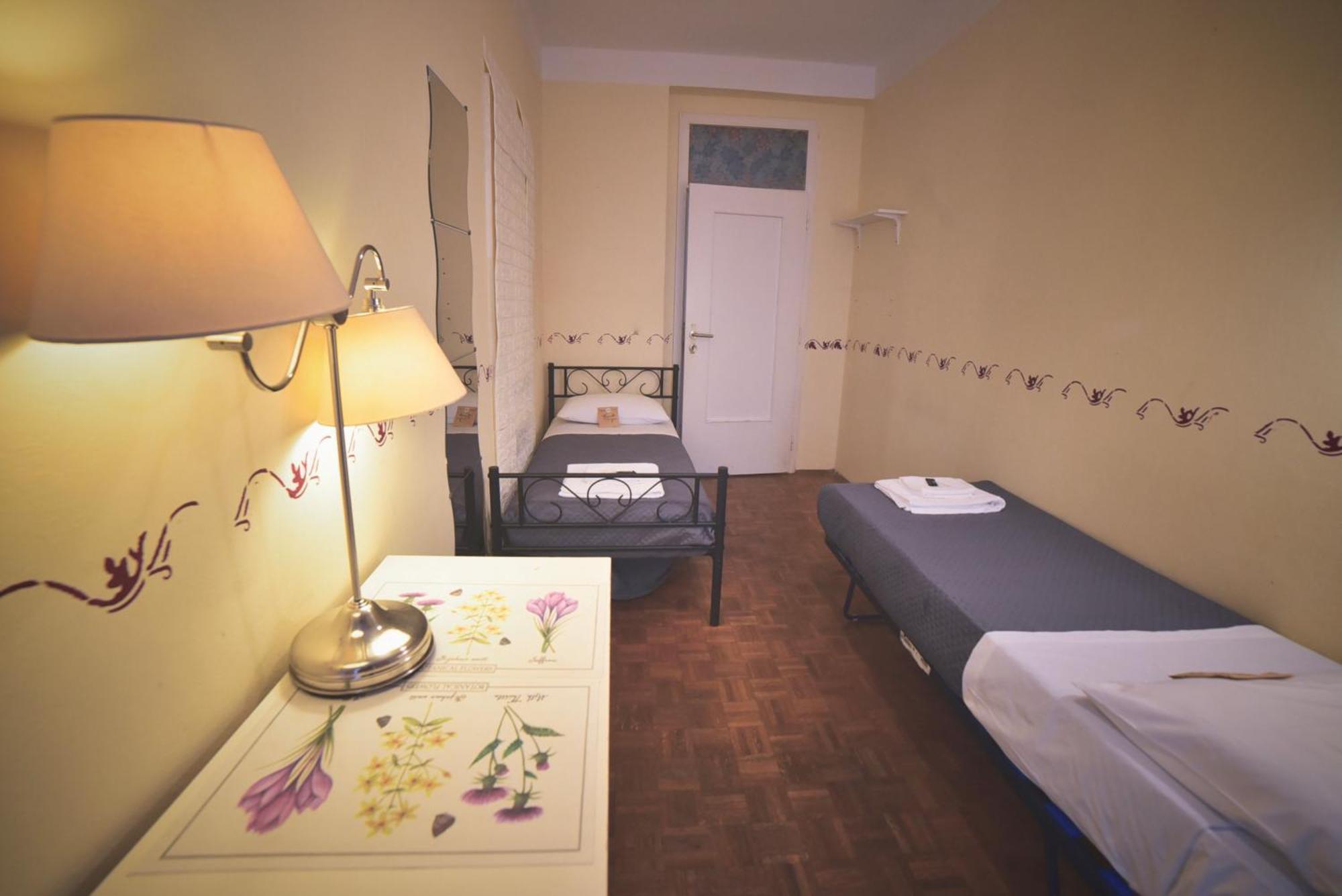 Barcolana Lodge - Hostel Trieste Bagian luar foto