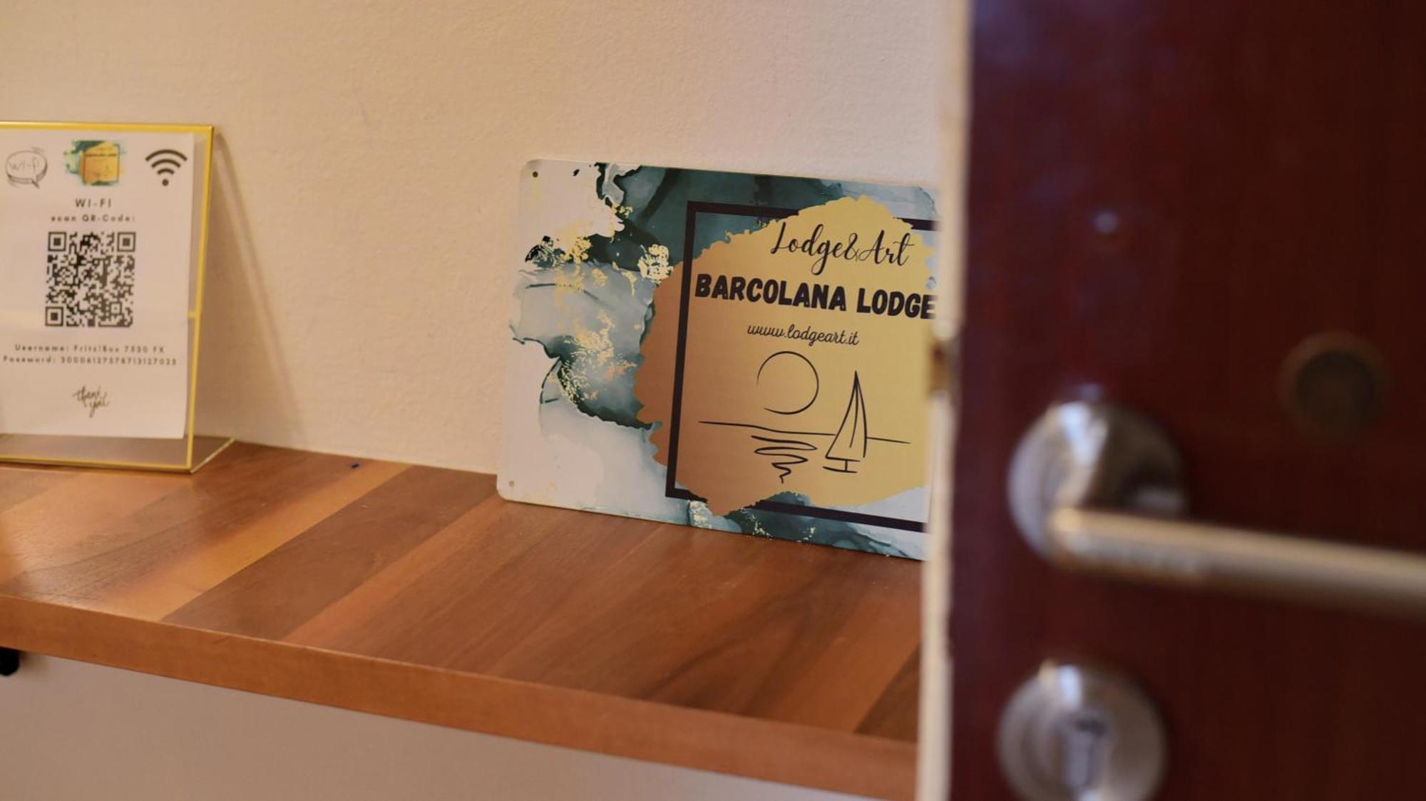 Barcolana Lodge - Hostel Trieste Bagian luar foto